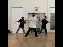 Preview image for the video "Cosmo’s Midnight ft Kucka “Walk With Me” Choreography by Eric Delgado".
