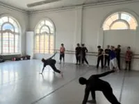 Preview image for the video "Class excerpts".